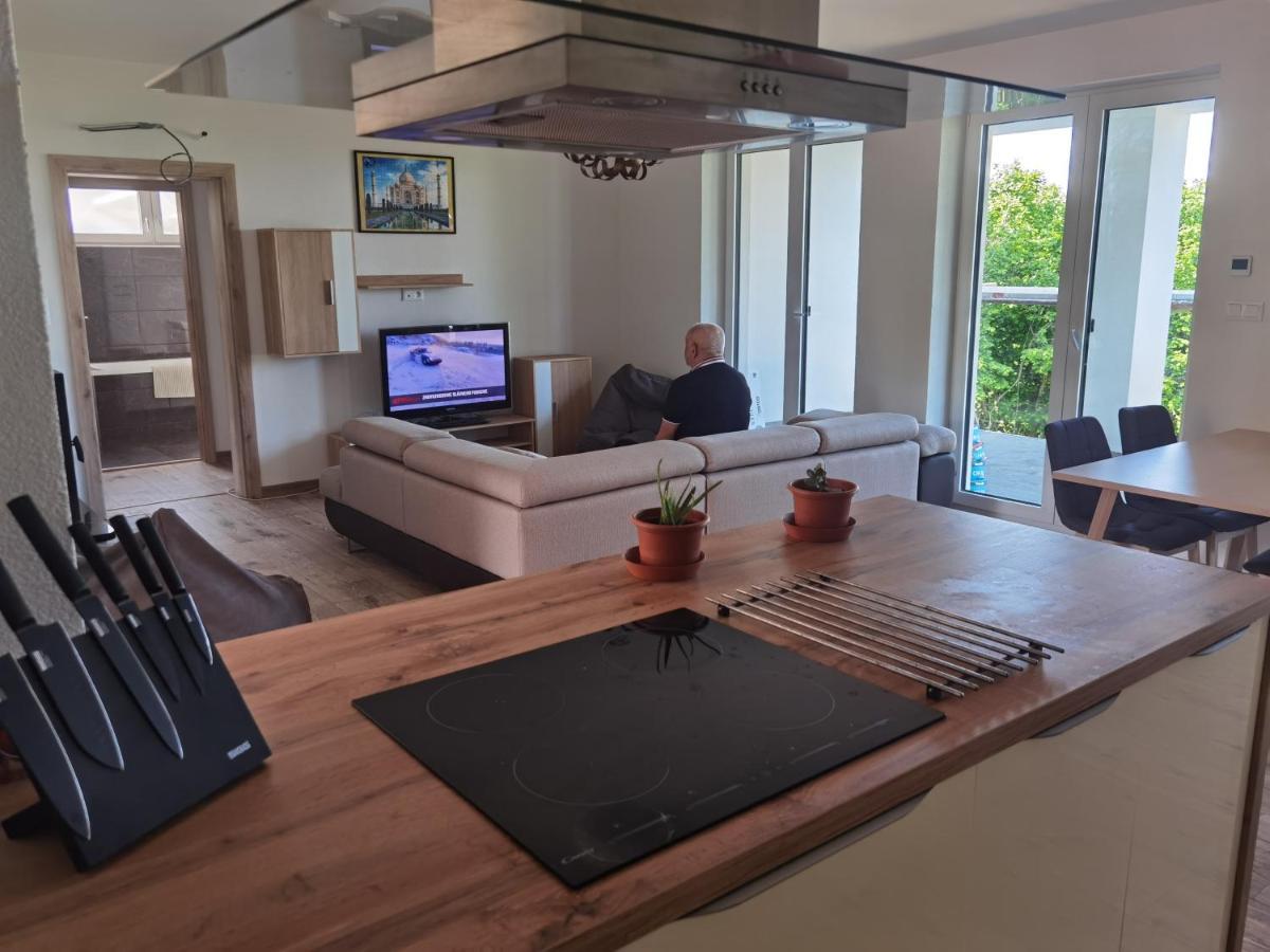 Sunset House Piestany Cervena Veza Apartment Banka Екстериор снимка