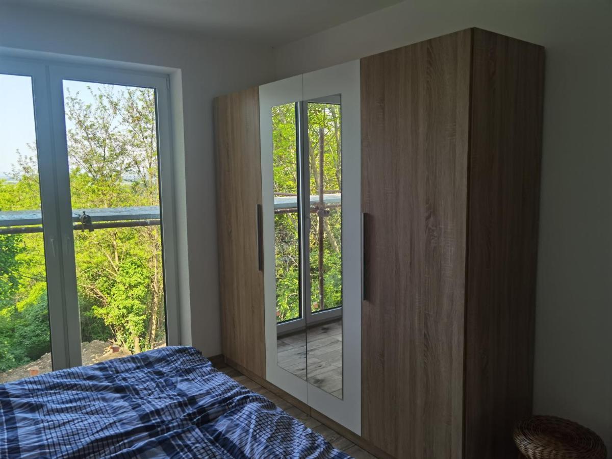 Sunset House Piestany Cervena Veza Apartment Banka Екстериор снимка